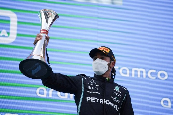 Lee más sobre el artículo Automovilismo: MERCEDES Y LA ESTRATEGIA, HAMILTON Y LA CONDIUCCIÓN EN EL GRAN PREMIO DE ESPAÑA