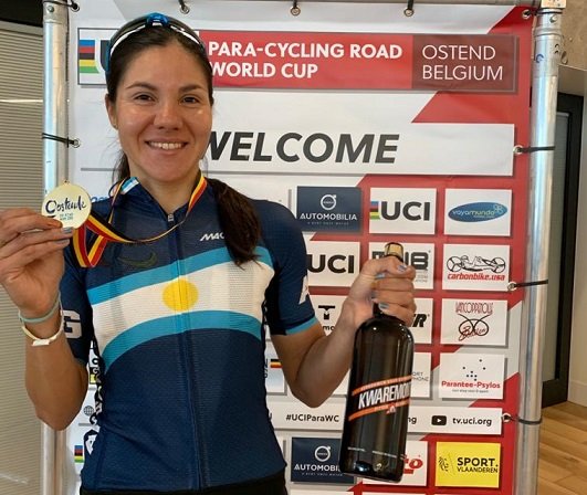 En este momento estás viendo Ciclismo: MARIELA DELGADO, MEDALLA DORADA EN LA COPA DEL MUNDO