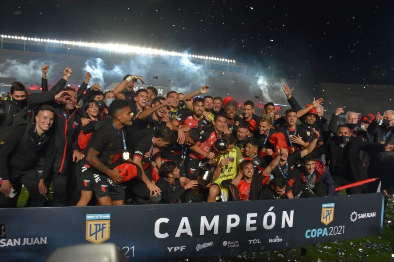 En este momento estás viendo Fútbol Argentino: COLÓN ES EL CAMPEÓN DE LA LIGA PROFESIONAL