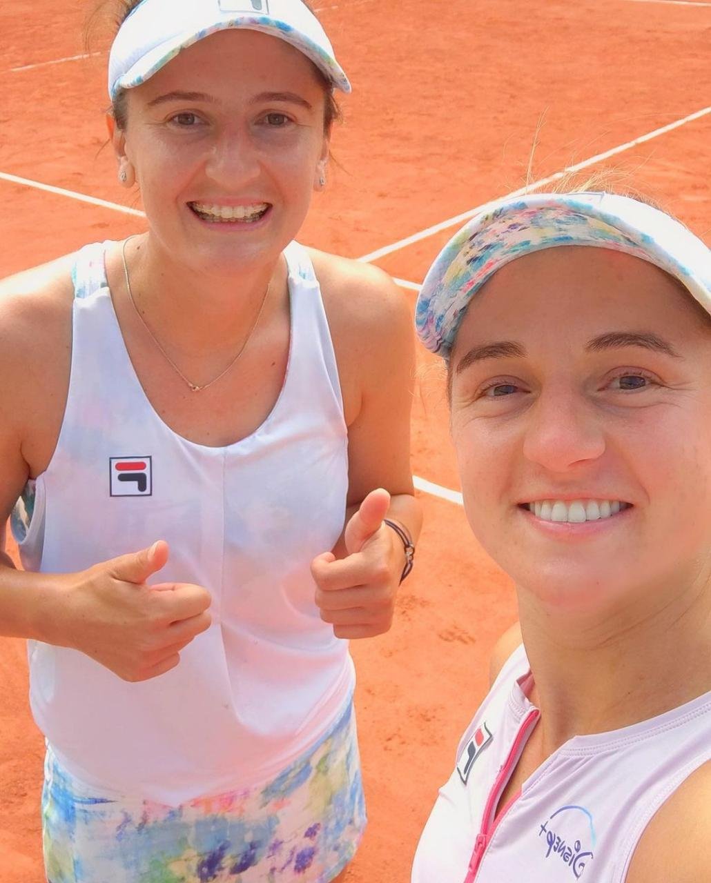 En este momento estás viendo Tenis: ROLAND GARROS Y LAS SEMIFINALES CON VICTORIA DE DJOKOVIC SOBRE NADAL EN SINGLES Y LA ELIMINACIÓN DE PODOROSKA EN DOBLES FEMENINO