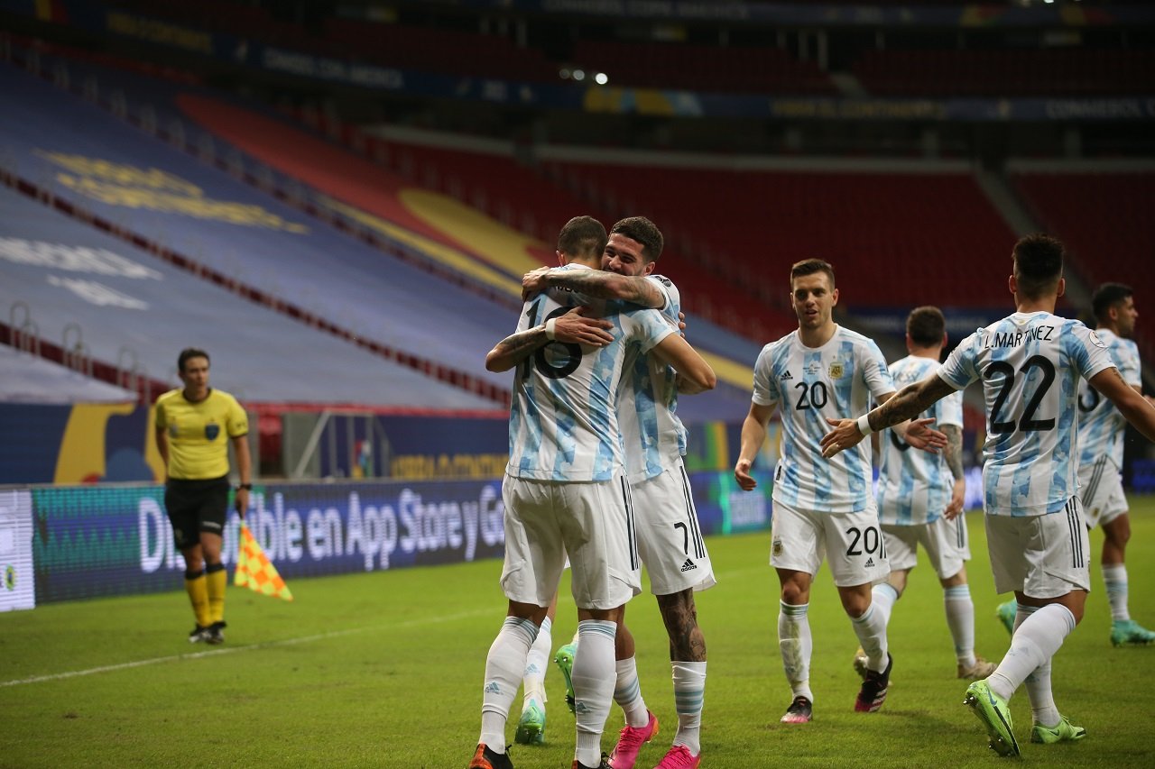 En este momento estás viendo Fútbol masculino COPA AMÉRICA: ARGENTINA VUELVE AL TRIUNFO EN EL CLÁSICO RIOLPATENSE