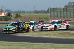 Lee más sobre el artículo Automovilismo Nacional: ACTUALIDAD Y RESUMEN DEL TC 2000 Y SÚPER TC 2000