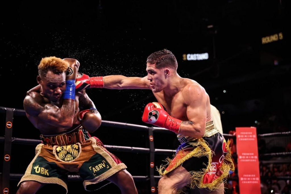 Boxeo masculino: ESCANDOLOSO EMPATE ENTRE CASTAÑO Y CHARLO EN SAN ANTONIO