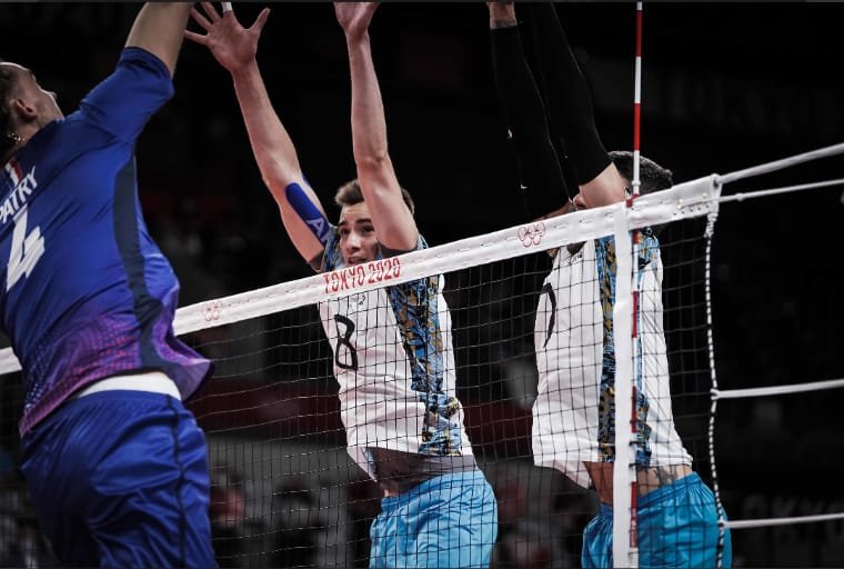 En este momento estás viendo JJOO Tokio 2020: VOLEY MASCULINO | ARGENTINA CAYÓ 3-0 EN SEMIS Y VA POR EL BRONCE