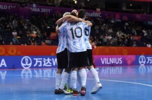 Lee más sobre el artículo Futsal masculino: ARGENTINA CLASIFICÓ A OCTAVOS DE FINAL EN EL MUNDIAL DE LITUANIA