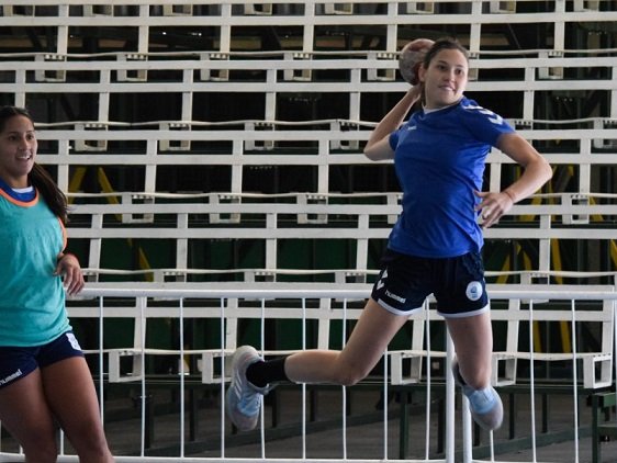 En este momento estás viendo Handball femenino: LA SELECCIÓN JUNIOR SE PREPARA PARA LOS JUEGOS PANAMERICANOS CALI 2021