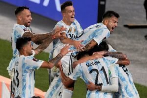Lee más sobre el artículo Fútbol masculino: ARGENTINA GOLEÓ A URUGUAY POR LA ELIMINATORIAS SUDAMERICANAS