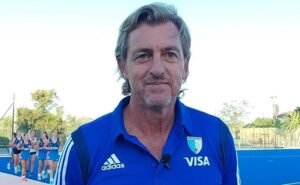 Lee más sobre el artículo Hockey césped femenino: FERRARA ASUME COMO DT DE LAS LEONAS