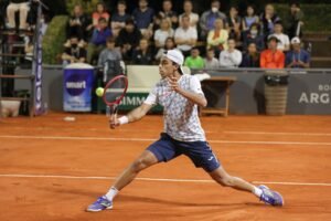 Lee más sobre el artículo Tenis masculino: EN EL CHALLENGER DE BS AS, FRAN CERUNDOLO Y SEBASTIÁN BÁEZ SE QUEDAN CON LOS ENFRENTAMIENTOS ENTRE ARGENTINOS