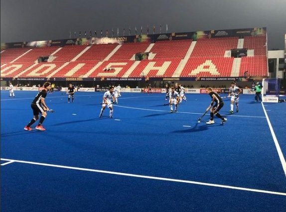 En este momento estás viendo Hockey Sobre Césped: MUNDIAL JUNIOR | ARGENTINA LUCHÓ HASTA EL FINAL PERO PERDIÓ CON ALEMANIA
