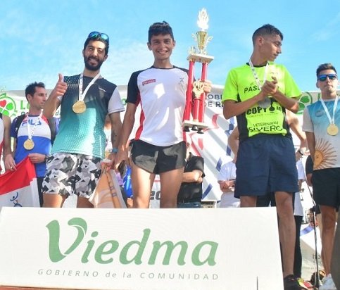 En este momento estás viendo Atletismo: LUJÁN URRUTIA E IGNACIO ERARIO SE ADJUDICARON LA MARATON «STILO»