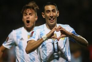 Lee más sobre el artículo Fútbol masculino: ARGENTINA VENCIÓ A URUGUAY POR LAS ELIMINATORIAS Y QUEDÓ CERCA DEL MUNDIAL DE QATAR 2022