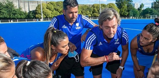En este momento estás viendo Hockey césped femenino: LAS 18 LEONCITAS MUNDIALISTAS
