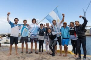 Lee más sobre el artículo Yachting-Vela: EL EQUIPO ARGENTINO SE CONSAGRÓ CAMPEÓN SUDAMERICANO DE OPTIMIST