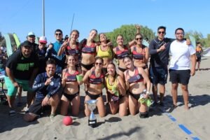 Lee más sobre el artículo Beach Handball: FES FLY SUMMER Y SOL DE MAYO, CAMPEONES DEL ARENA 1000 DE VIEDMA