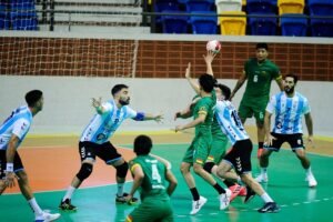 Lee más sobre el artículo Handball masculino: GOLEADA DE LOS GLADIADORES EN EL DEBUT DEL TORNEO SUR-CENTRO FRENTE A BOLIVIA