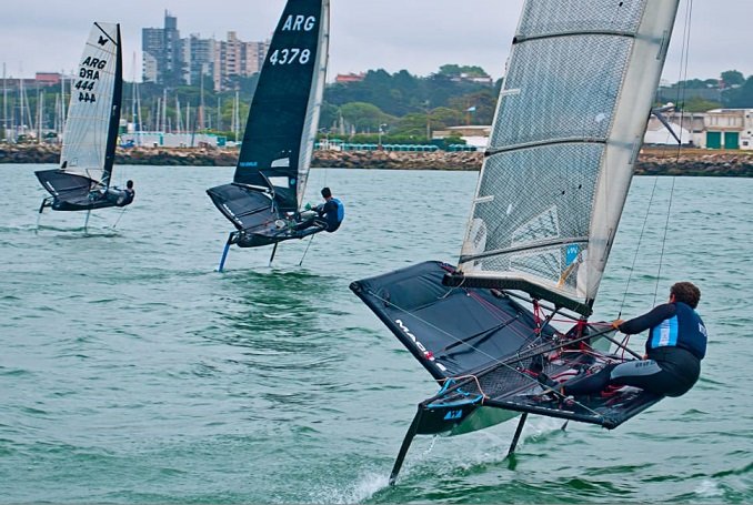 En este momento estás viendo Yachting/Vela: FINALIZARON EL CAMPEONATO ARGENTINO DE MOTH Y EL CAMPEONATO DE VERANO WASZP