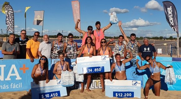 En este momento estás viendo Beach Voley: PERALTA-NAJUL Y N.CAPOGROSSO-T.CAPOGROSSO, CAMPEONES DE LA OCTAVA ETAPA DEL CIRCUITO ARGENTINO