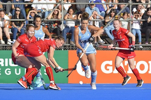 En este momento estás viendo Hockey césped femenino: LAS LEONAS VENCIERON A BÉLGICA EN EL DEBUT DEL FIH PRO LEAGUE