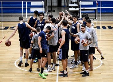 En este momento estás viendo Básquet masculino: ARGENTINA CONFIRMÓ EL PLANTEL PARA EL SUDAMERICANO U18