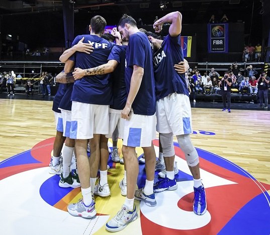 En este momento estás viendo Básquet masculino: ARGENTINA NO PUDO CON VENEZUELA EN EL INICIO DE LA VENTANA FIBA CLASIFICATORIA