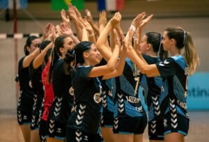 Lee más sobre el artículo Handball femenino: LA SELECCIÓN JUNIOR ARGENTINA COMENZÓ CON TRIUNFOS FRENTE A CHILE Y URUGUAY EN EL TORNEO SUR-CENTRO
