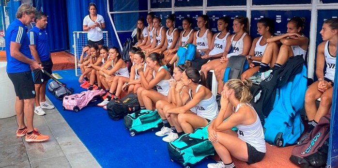 En este momento estás viendo Hockey césped femenino: LAS LEONCITAS QUE IRAN DETRAS DEL SUEÑO MUNDIAL