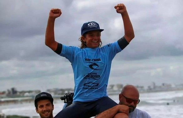En este momento estás viendo Surf: VALENTINO ZAZZERI Y TETÉ GIL GANARON LA 24° EDICIÓN DEL KIKIWAI LONGBOARD CLASSIC