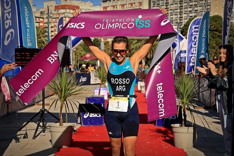 En este momento estás viendo Triatlón: IBRAHIM ALUCIN Y BRENDA ROSSO GANARON EL SPRINT