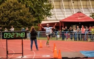 Lee más sobre el artículo Atletismo: HISTÓRICO ULTRAMARATÓN EN MAR DEL PLATA