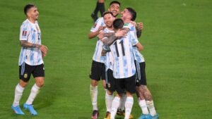 Lee más sobre el artículo Fútbol masculino: EN LA BOMBONERA, ARGENTINA GOLEÓ A VENEZUELA POR LAS ELIMINATORIAS QATAR 2022