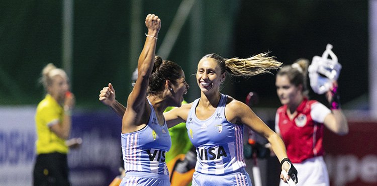 En este momento estás viendo Hockey césped femenino: LAS LEONCITAS DEBUTARON CON GOLEADA EN EL MUNDIAL JUNIOR
