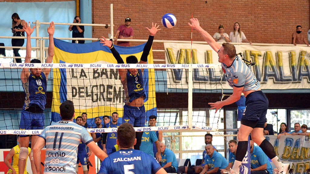 En este momento estás viendo Vóley masculino: CIUDAD Y UPCN EMPATAN 1 A 1 EN LA FINAL DE LA LVA