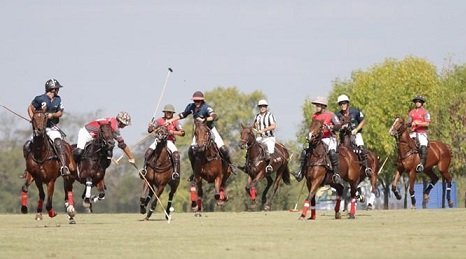 En este momento estás viendo Polo masculino: LA ESQUINA OBTUVO LA COPA BARTOLOMÉ MITRE 2022