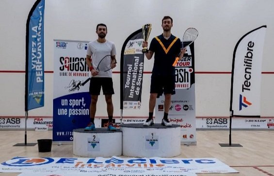 En este momento estás viendo Squash: LEANDRO ROMIGLIO GANÓ EL TORNEO «VAL DE REUIL» Y CLASFICÓ AL MUNDIAL