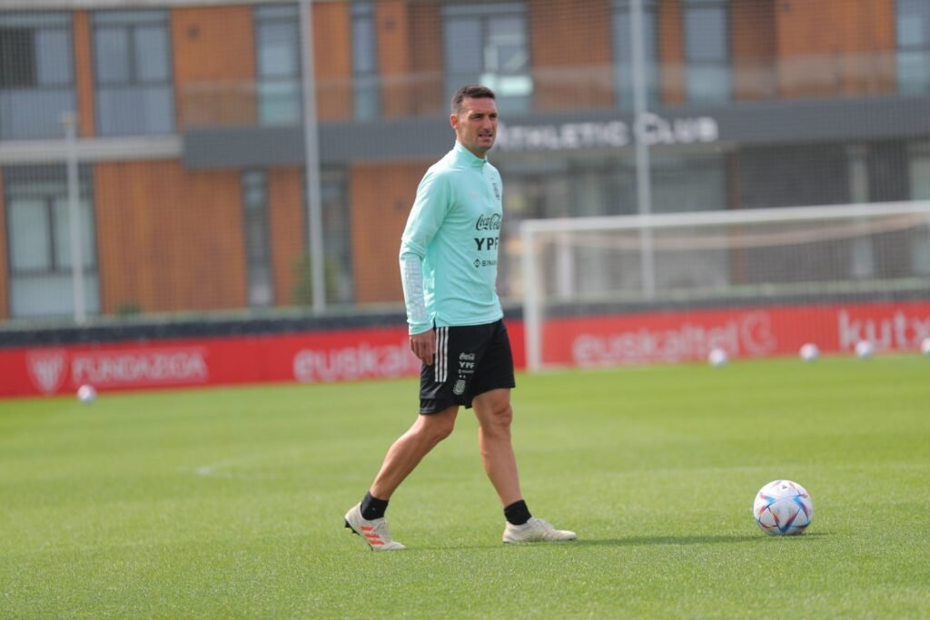 Fútbol: SCALONI YA PIENSA EN LA FINALISSIMA