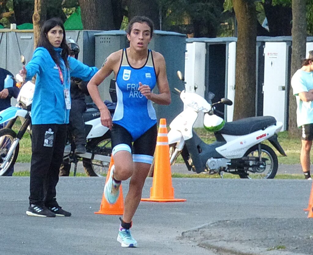 JSJ Rosario 2022: TRIATLÓN | LA DELEGACIÓN ALBICELESTE GANÓ DOS MEDALLAS DE BRONCE
