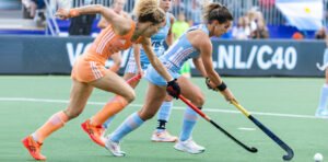 Lee más sobre el artículo Hockey césped: LOS SELECCIONADOS ARGENTINOS VIAJARON A EUROPA PARA JUGAR PARTIDOS DE FIH PRO LEAGUE