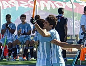 Lee más sobre el artículo JSJ Rosario 2022: HOCKEY CÉSPED |  FACUNDO GUERRA, NICOLÁS RODRÍGUEZ Y EL ENTRENADOR JUAN GILARDI, VOCES DE LOS LEONCITOS (parte 1)