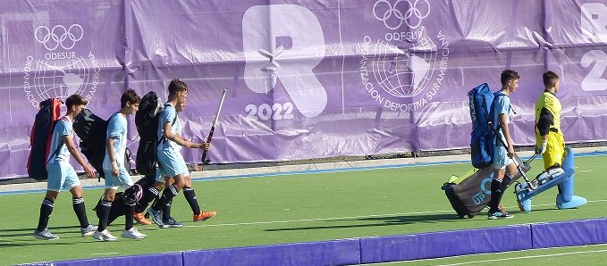 En este momento estás viendo JSJ Rosario 2022: HOCKEY CÉSPED | CIRILO CIPITELLI, JOAQUÍN RUIZ Y TOMÁS RUIZ, VOCES DE LEONCITOS (parte 2)