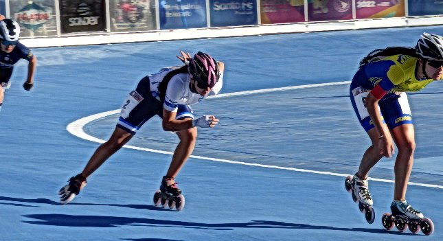 En este momento estás viendo JSJ Rosario 2022: PATINAJE DE VELOCIDAD | LUCÍA MONJE Y JOKIN ZIAURRIZ CULLA OBTUVIERON SENDAS MEDALLAS DE BRONCE