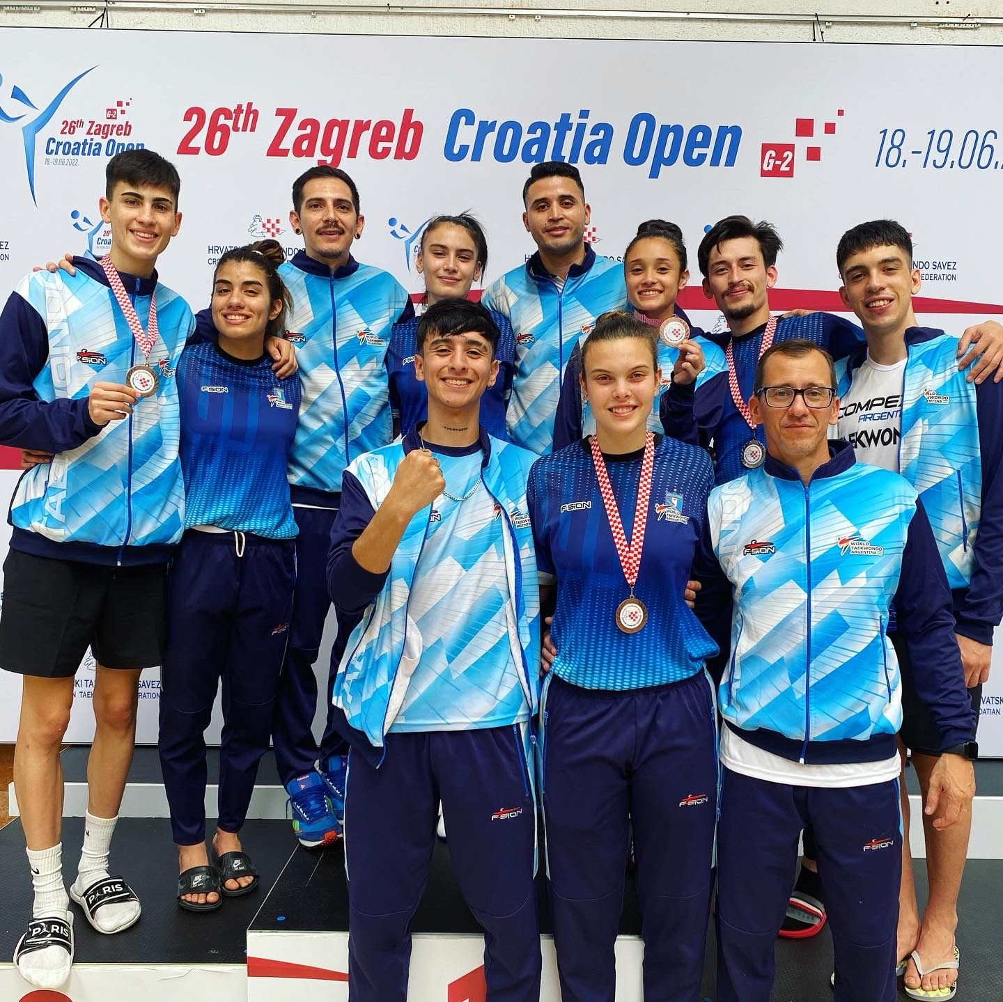 En este momento estás viendo Taekwondo: SIETE MEDALLAS EN LA GIRA EUROPEA