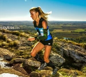 Lee más sobre el artículo Atletismo: CHIARA MAINETTI, MEDALLA DE PLATA EN EL CAMPEONATO NACIONAL DE MONTAÑA