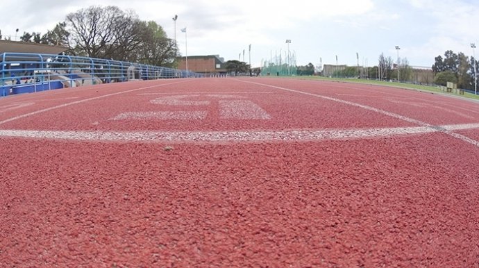 En este momento estás viendo Atletismo: SE VIENE EL METROPOLITANO U18 EN EL CENARD