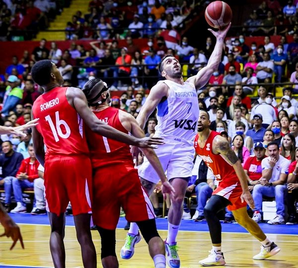 En este momento estás viendo Básquet masculino: ARGENTINA LE GANÓ A PANAMÁ EN EL CLASIFICATORIO FIBA