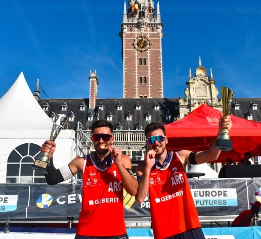 En este momento estás viendo Beach Volley masculino: AVEIRO/AMIEVA CONSIGUIERON DOS TÍTULOS EN LA CATEGORÍA FUTURE DEL PRO TOUR