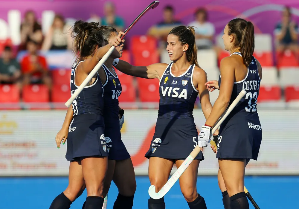 En este momento estás viendo Hockey césped femenino: LAS LEONAS GOLEARON A CANADÁ Y ESPERAN SU PARTIDO DE OCTAVOS DE FINAL EN LA COPA DEL MUNDO