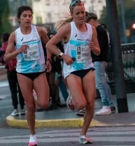 Lee más sobre el artículo Atletismo: SE CORRIÓ UNA NUEVA EDICIÓN DE LOS 21K DE BUENOS AIRES