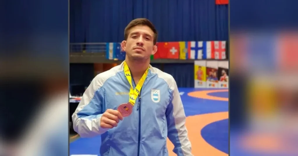 Lucha: AGUSTÍN DESTRIBATS SE SUBIÓ AL PODIO EN RUMANIA