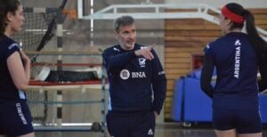 Lee más sobre el artículo Voley femenino: LAS PANTERAS ENTRENAN Y SE PREPARAN PARA VIAJAR A FRANCIA EN LA PREVIA DEL MUNDIAL